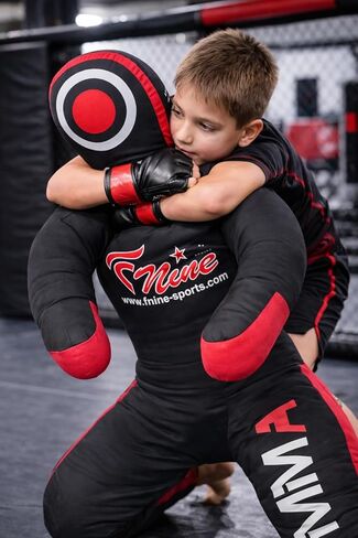 دمية MMA تتصارع، للجودو، والمصارعة، وجيو جيتسو البرازيلية، وتقديم ورمي حقيبة قماش غير مملوءة (أسود أحمر، 47 بوصة (4 أقدام)) in Kuwait