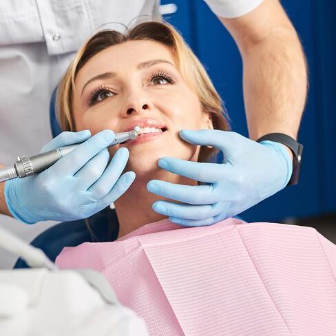 125 Pack Dental Bibs Disposable 3 Ply Dental Bibs Waterproof Pink Dental Bibs for Nail Salon, Dental Clinic, Pet Feeding, Tattoo Shop in Kuwait