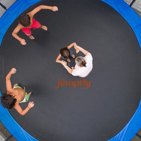 حصيرة الترامبولين البديلة من Jumpfly - حصيرة الترامبولين للقفز تناسب إطار الترامبولين المستدير بطول 14 قدمًا و72 حلقة على شكل حرف V ونوابض 5.5 بوصة، ووسادة ارتداد متينة ومقاومة للأشعة فوق البنفسجية مع أدوات خطاف وقفازات in Kuwait