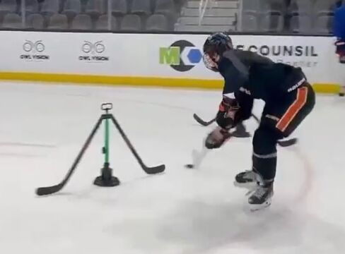 Potent Spin Defender Hockey Stickhandling Trainer – Smart Rotating Defense System with Dual-Speed Motor, Remote Control & Adjustable Arms for Reaction Training, Puck Control & Defensive Awareness in Kuwait