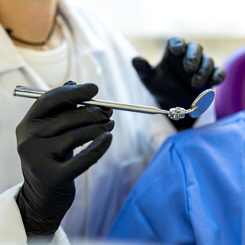 Aurelia Absolute, Black Nitrile Gloves: Medium, Case of 2000 gloves in Saudi Arabia