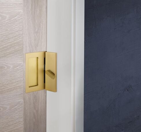 Emtek 222202 قفل خصوصية حديث مستطيل الشكل مثبت على عضادة مع سحب دافق وضربة متكاملة لأبواب الحظيرة - نيكل الساتان in Saudi Arabia