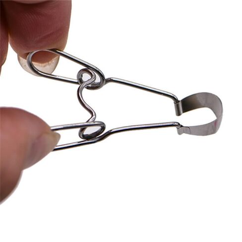 1Box/36PCS Dental Saddle Contoured Metal Matrices Matrix with Springclip， NO. 1.330 Dentist Tool in Saudi Arabia