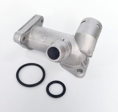 الألومنيوم المبرد موصل الخرطوم المحملة 058 121 132 لأودي A6 C5 VW Passat B5 - سخان خرطوم الأنابيب 3-Way / 4-Way محول استبدال in Kuwait