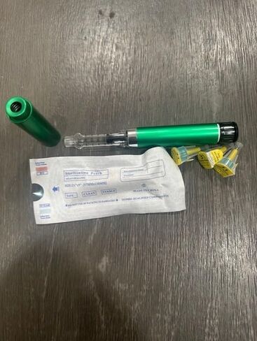 V2 Reusable Research Peptide Injector Turquoise Color plus 2 Empty Cartridges in Saudi Arabia