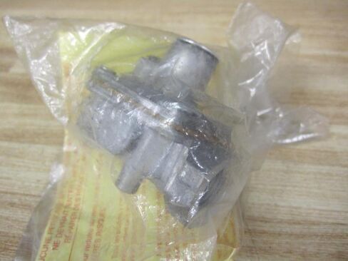 Maxitrol Co. RV20L Maxitrol 3/8" Regulator in Kuwait