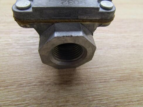 Maxitrol Co. RV20L Maxitrol 3/8" Regulator in Kuwait