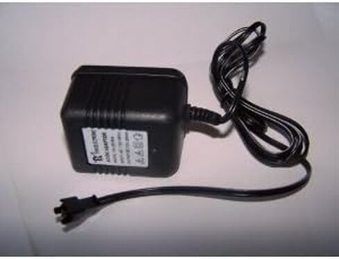 شاحن بطارية Airsoft جديد 60 هرتز مدخل 7.2 فولت 200 مللي أمبير مخرج M82، CM022، CM023، K93B شاحن بطارية بندقية كهربائية in Kuwait