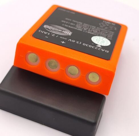 (1Pc Battery + 1Pc Charger) 3.6V 2100mAh BA223030 HBC Crane Remote Control Rechargeable Battery with Charger (Charger Input Voltage AC120V) in Saudi Arabia