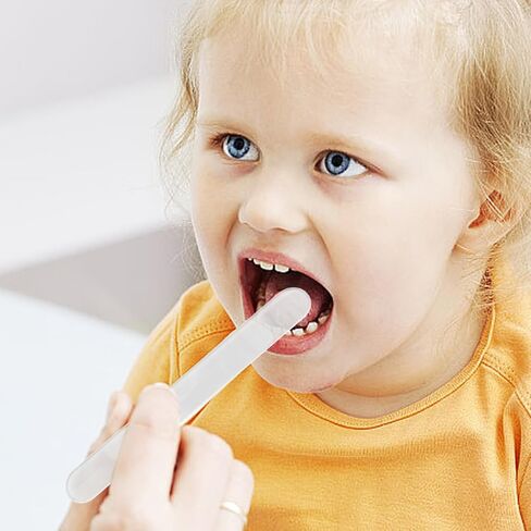 POPETPOP 25 Pack Tongue Depressors, Sturdy Plastic Tongue Scrapers for Oral Cavity Diagnostic, Reusable Flavored Depressors with Smooth Edge for Medical Laboratory Use (Clear) in Kuwait