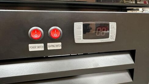 ثلاجة تجارية زجاجية بثلاثة أبواب متأرجحة NSF مبرد عرض المشروبات مبرد المشروبات، معتمد من ETL، NSF، قائم، سعة 1305 لتر، عرض 64 بوصة 110 فولت GDC-42 in Kuwait