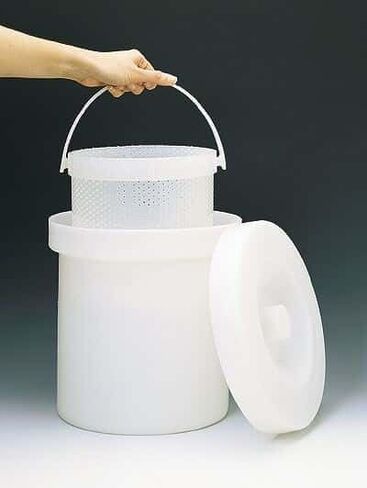 Heavy-Duty HDPE Crock with Cover, 3 gal; 1/Pk in Saudi Arabia