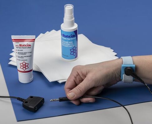 Staticide 8285RBM2448K Dualmat™ .08 Kit ،24 بوصة × 48 بوصة ،أزرق ملكي in Kuwait