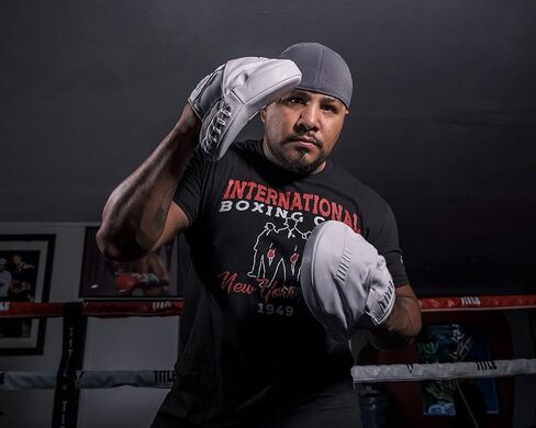 TITLE Boxing 2.0 Punch Mitts - Black, Muay Thai & Kickboxing Pads, MMA Equipment in Saudi Arabia
