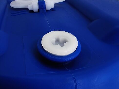 أسطوانة تخزين مياه الطوارئ سعة 15 جالون، أزرق - جديد! - محاصر! in Kuwait