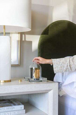 Crystal Candle Dish — by Alice Lane Home Collection — Size Large — Smooth, Round Cutout is The Perfect Size for Your Favorite Candle or Diffuser — Clear K9 Crystal Design in Kuwait