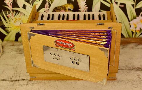 Maharaja Kirtan Harmonium KHF2 | Portable Flight Model | Natural Colour | Professionally Tuned | in USA | Handmade For Yoga & Kirtan | Fits Overhead Compartment in Kuwait