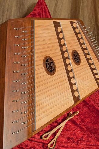 Roosebeck Hammered Dulcimer Package: Pro Quality 12/11 Course Sheesham Hammered Dulcimer W/Hammers + Stand in Kuwait