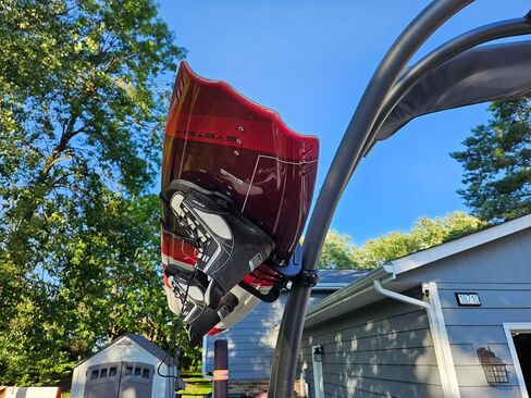 حامل SurfWing™ Wakesurf لبرج القارب، حامل لوح ركوب الأمواج/لوح ركوب الأمواج مع فتحة واسعة لركوب الأمواج + فتحة إيقاظ، يناسب نمط ركوب الأمواج والهجين وألواح التزلج وألواح اليقظة in Kuwait