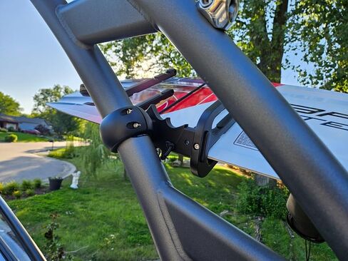 حامل برجي SurfWing™ Wakeboard/Surf Combo، رف لوح Wakesurf ثنائي الفتحة يناسب نمط ركوب الأمواج، وألواح التزلج الهجينة، وألواح التزلج، وحامل برج القارب العالمي in Saudi Arabia