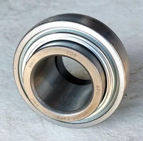 HC208-24R3 محمل إدراج مع أختام ثلاثية الشفاه وطوق قفل NA208-24L3، الأبعاد 1-1/2" القطر الداخلي الدائري، OD كروي 3.1496"، عرض OD 0.8661"، العرض الإجمالي 2.2165" in Saudi Arabia