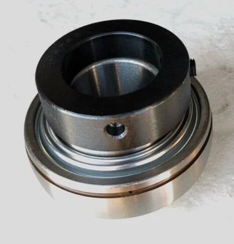 HC208-24R3 محمل إدراج مع أختام ثلاثية الشفاه وطوق قفل NA208-24L3، الأبعاد 1-1/2" القطر الداخلي الدائري، OD كروي 3.1496"، عرض OD 0.8661"، العرض الإجمالي 2.2165" in Saudi Arabia