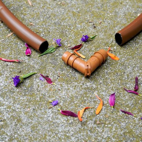 15-042-B25 كوع شائك مقاس 17 مم لخط التنقيط وأنابيب التنقيط (معرف .570–.600 بوصة) | مقاوم للأشعة فوق البنفسجية | تركيب الضغط للتوصيل | 25 حزمة in Kuwait