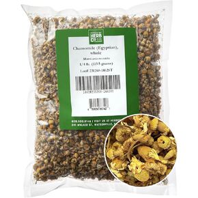 زهور البابونج المصرية الكاملة، من هيرب كو، ماتريكاريا ريكوتيتا الفاخرة، معطرة بشكل معتدل بنكهة تشبه التفاح، 1/4 رطل in Kuwait