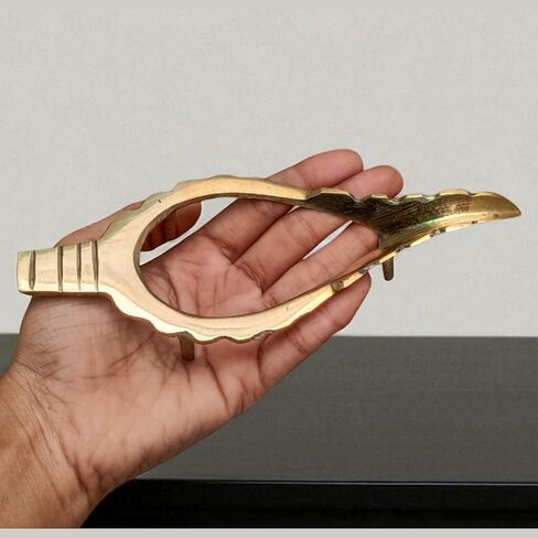 حامل شانخ نحاسي لقشرة المحار مقاس 6.5 بوصة ملحق بوجا تقليدي مصنوع يدويًا للمعبد والمذبح وديكور المنزل | حامل نحاسي صلب للشانخ | استخدام فاستو والعبادة الروحية in Kuwait