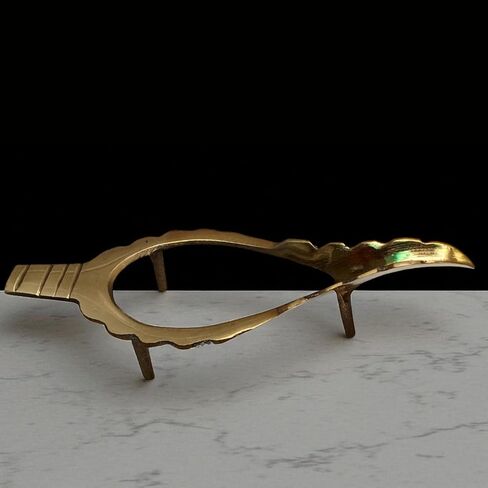 حامل شانخ نحاسي لقشرة المحار مقاس 6.5 بوصة ملحق بوجا تقليدي مصنوع يدويًا للمعبد والمذبح وديكور المنزل | حامل نحاسي صلب للشانخ | استخدام فاستو والعبادة الروحية in Kuwait