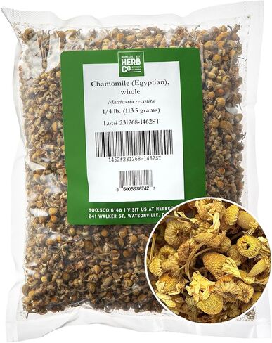 زهور البابونج المصرية الكاملة، من هيرب كو، ماتريكاريا ريكوتيتا الفاخرة، معطرة بشكل معتدل بنكهة تشبه التفاح، 1/4 رطل in Kuwait