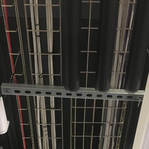 1 حزمة قناة تبختر بطول 5 أقدام، عرض 1-5/8 بوصة وارتفاع قناة U مع قناة خلفية مشقوقة قصيرة، مجلفنة in Kuwait