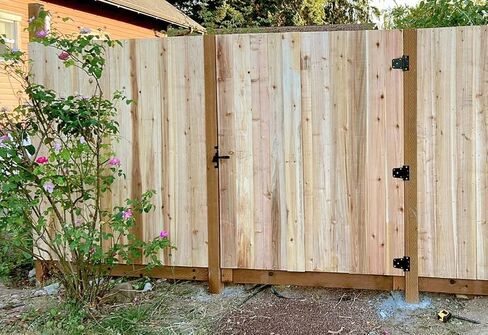 Heavy Duty T Gate Hinges 3.5 inch, Black Iron Shed Door Hinge for Wooden Fences Barn Swing Door with Screws,HOME MASTER HARDWARE,2 Pack in Saudi Arabia