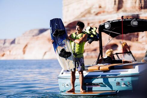 Liquid Force 2026 Trip Wakeboard with Index Size Wakeboard Bindings Package in Saudi Arabia