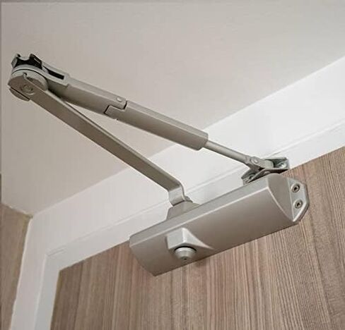 باب أوتوماتيكي عالي التحمل، باب تجاري من الألومنيوم أقرب بمفصلة مصنفة، أداة تحكم في صمامين مستقلين للأبواب التي يتراوح وزنها بين 45 و65 كجم in Saudi Arabia