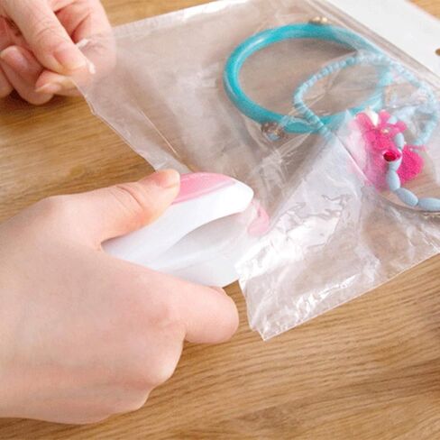 Portable Mini Heat Sealing Machine Impulse Sealer Seal Packing Plastic Bag Sealing Clamp, Random Color Delivery in Saudi Arabia