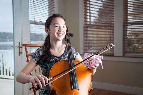 روكين روزين - كلب - روزين كهرماني متوسط ​​للكمان والفيولا والتشيلو | مصنوع يدويًا في الولايات المتحدة الأمريكية | هدية مستدامة وطبيعية بالكامل وصديقة للطلاب ومعتمدة من المعلم in Kuwait