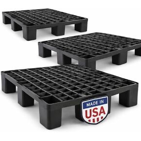 3 عبوات من المنصات البلاستيكية شديدة التحمل - 48 × 40 × 5 - صنعت في الولايات المتحدة الأمريكية - سعة 3500 رطل - بولي إيثيلين عالي الكثافة المعاد تدويره - مجموعة منصات نقالة زرقاء / سوداء من الدرجة الصناعية in Kuwait