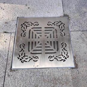 Outdoor Gutter Square Drainage Grate 10x10cm, 15x15cm, 20x20cm, 25x25cm, 30x30cm with Base, 304 Stainless Steel Outdoor Drain Cover for Garden(10cmx10cm(4"x4")) in Kuwait