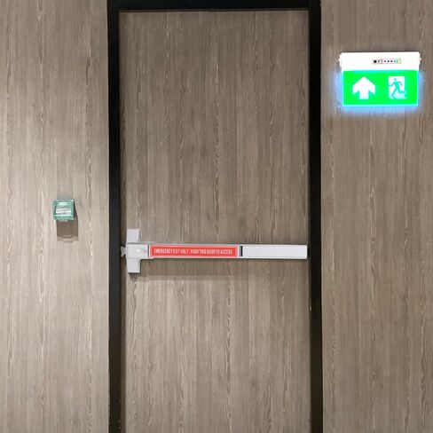 جهاز خروج الذعر بقضيب دفع الباب التجاري، أجهزة خروج طوارئ شديدة التحمل من الفولاذ المقاوم للصدأ قابلة للتعديل مع رافعة خارجية ومفتاحين، قفل حافة رأسي عالمي للأبواب الفردية (آمن ومتين) in Kuwait