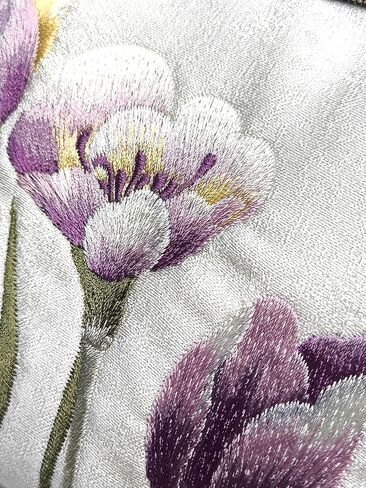 Embroidery Retro Buckle Coin Purse Kiss Lock Wallet(pink sakura) in Kuwait