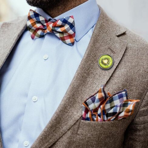 فاكهة الكيوي مع القلب طية صدر السترة دبوس لطيف بروش شارة قبعة الملابس والمجوهرات والاكسسوارات لحفل الزفاف هدية in Kuwait