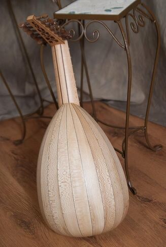 Roosebeck 7-Course Descant Lute in Kuwait