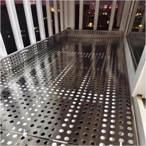 لوح مثقوب من الفولاذ المقاوم للصدأ 304 - فتحة 10 مم، لوح معدني مقاوم للصدأ (20 × 100 سم) لحماية الشرفة والحديقة، حل متين لتحسين المنزل in Kuwait