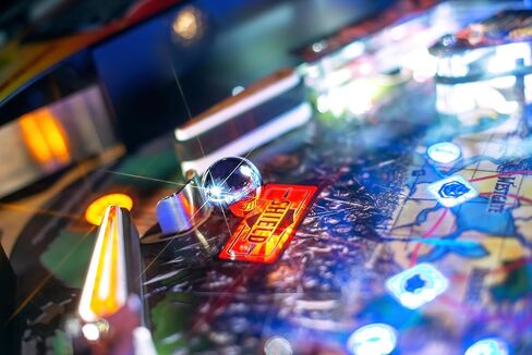 لعبة Stern Pinball Dungeons & Dragons مع جهاز Insider Connected، إصدار مميز من آلة Arcade Pinball in Kuwait