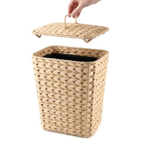 سلة مهملات من الخوص سعة 2.6 جالون مع غطاء، سلة مهملات منسوجة يدويًا من صفير الماء مع صندوق داخلي بلاستيكي قابل للإزالة، سلة مهملات صغيرة من الروطان المزخرفة للحمام وغرفة النوم والمكتب والمطبخ in Kuwait