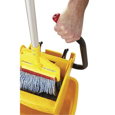 Rubbermaid Commercial Invader 54 Inch Aluminum Wet Mop Handle (FGH125000000) in Saudi Arabia