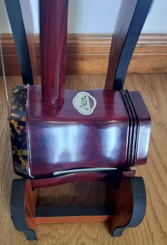 كمان الكمان الصيني ErHU-2 مصنوع يدويًا للعازفين المتقدمين مصنوع من خشب الصندل الأحمر ذو الأوراق الصغيرة، مع ملحقات Erhu المتضمنة in Kuwait