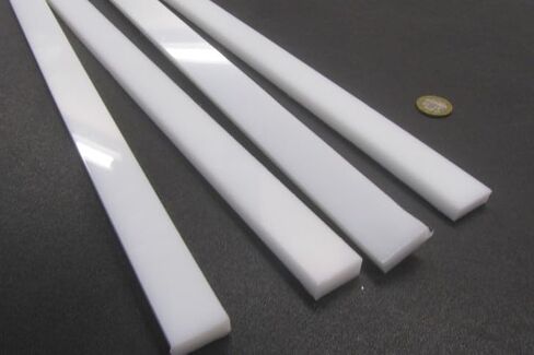 شريط مستطيل أبيض HDPE (بولي إيثيلين عالي الكثافة) .375 بوصة (3/8 بوصة) × 1.00 بوصة (1 بوصة) × 48 بوصة 4 قطع in Saudi Arabia