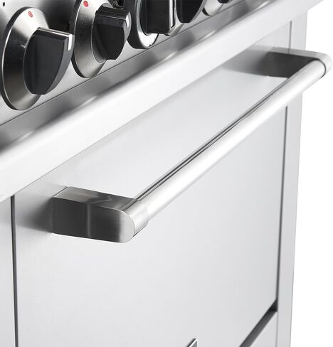 مجموعة غاز من الفولاذ المقاوم للصدأ مقاس 36 بوصة من Forno Commerciale مع 6 شعلات محكمة الغلق - إجمالي 180.000 وحدة حرارية بريطانية - موقد مطبخ احترافي قائم بذاته وتصميم سهل التنظيف in Kuwait